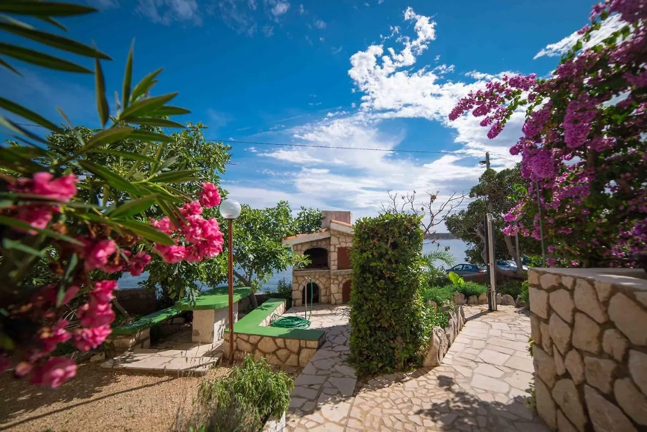 Captain'S Apartment Barbat na Rabu